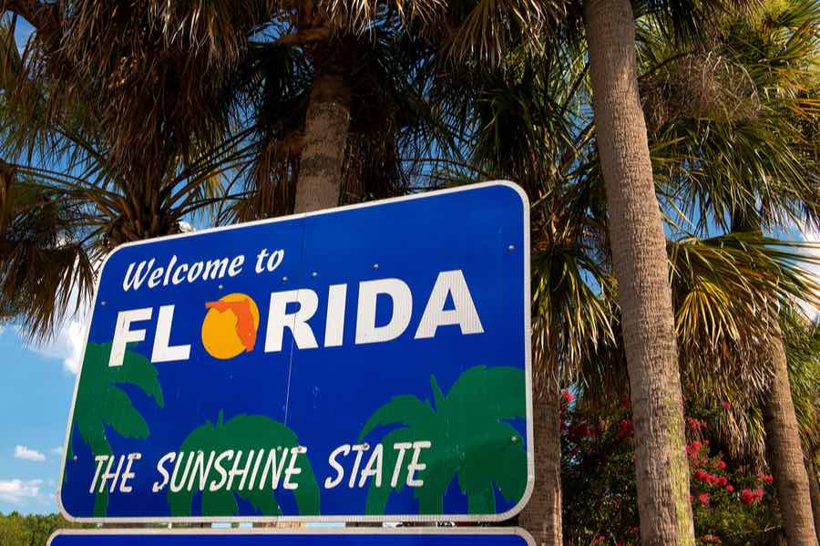 Best Places to Go Camping in Florida: Top Picks for Nature Lovers 5 Sign for Florida