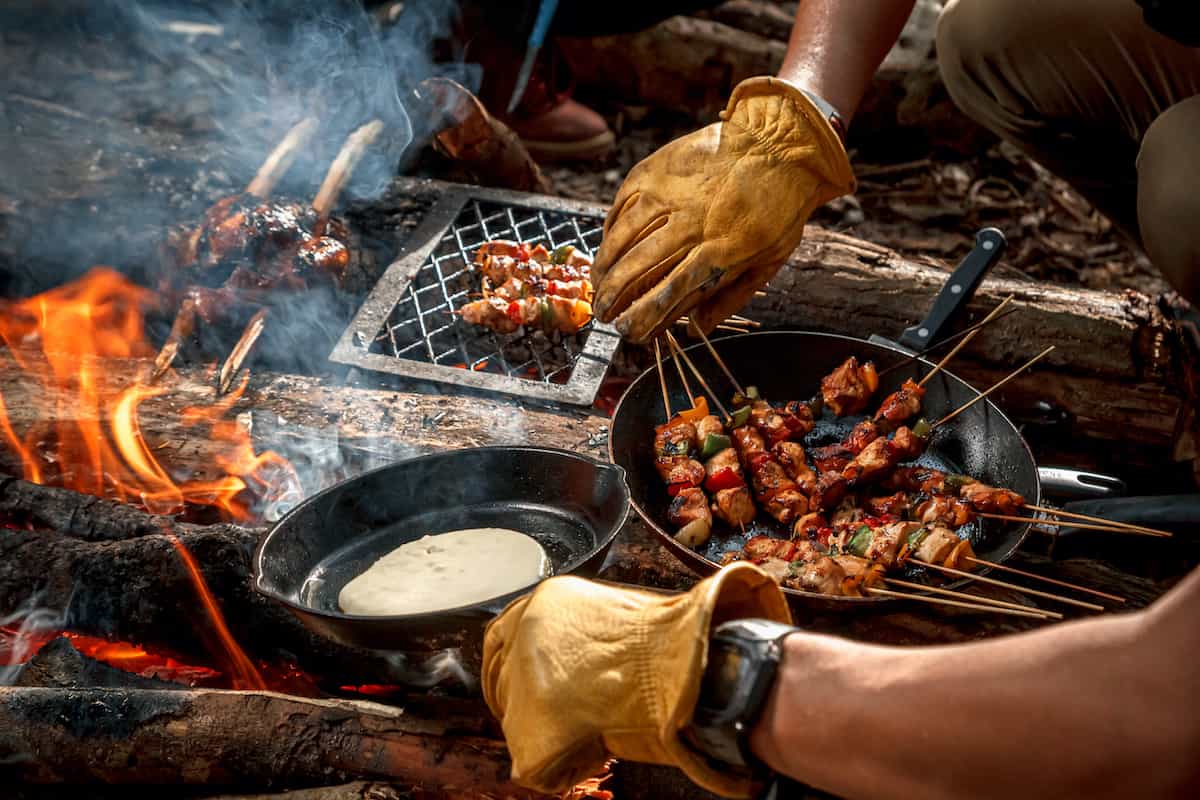 How to Cook Over a Campfire: Expert Tips and Tricks