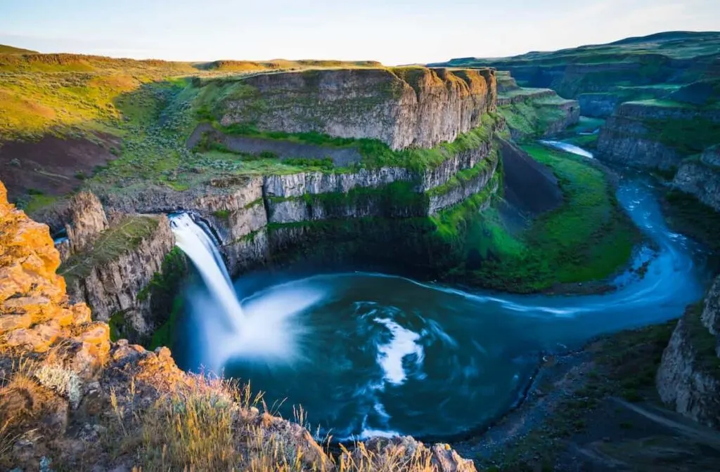 A Guide to Washington State Parks Camping 2 View of a waterfall in Palouse Falls State Park.