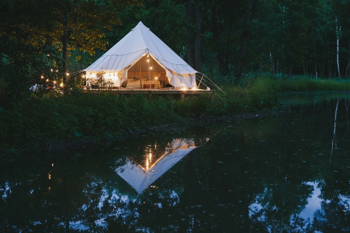 5 Reasons Why Luxury Glamping is the Perfect Romantic Getaway for Couples 2 luxury glamping