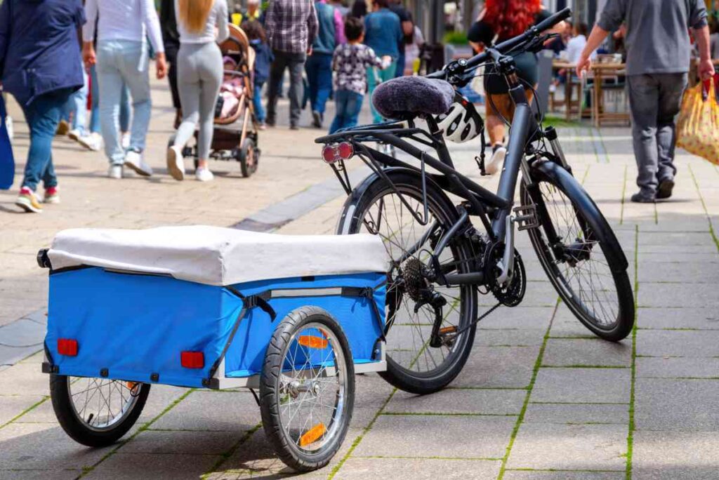 Travelling Light: The 5 Best Bicycle Trailers for Camping 7 Bike Trailer for Camping